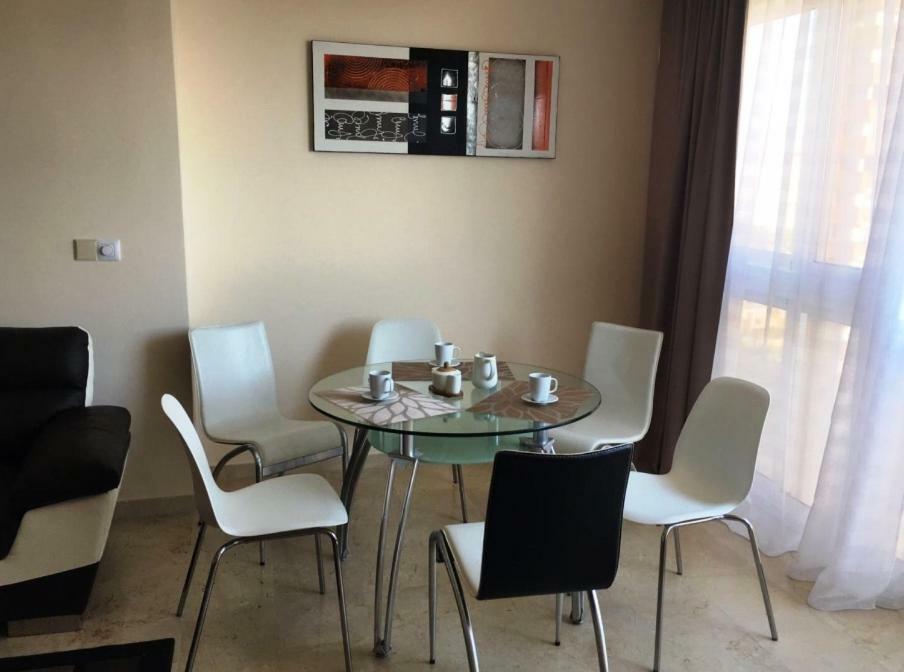 בנידורם Apartament Costa Rica 2, 150 Meters To The Beach מראה חיצוני תמונה