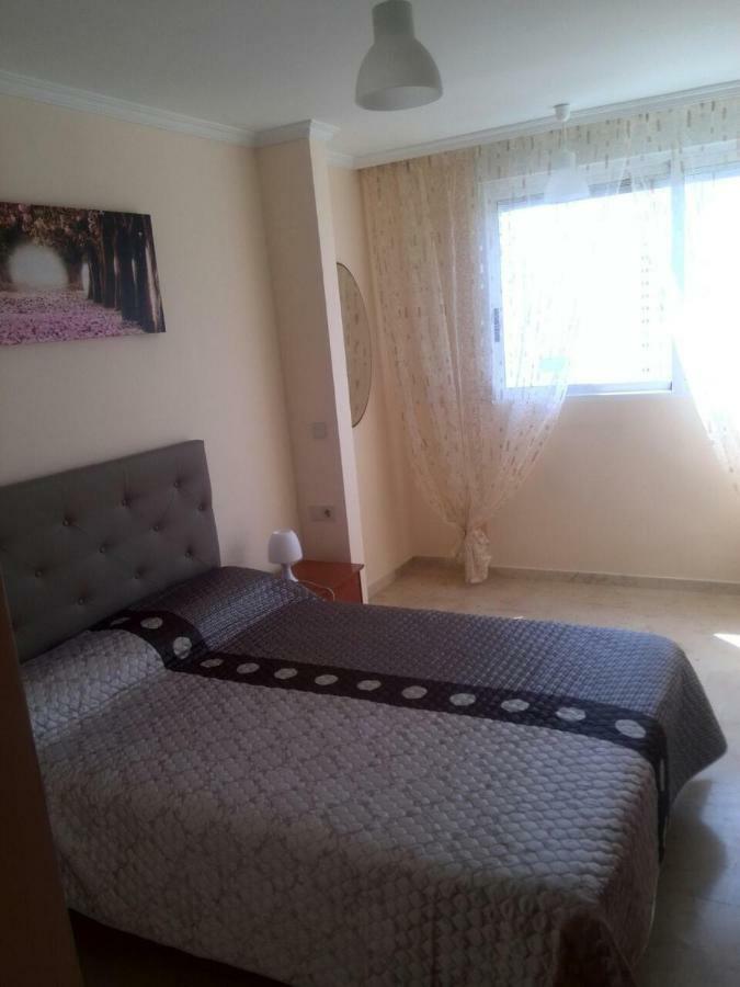 בנידורם Apartament Costa Rica 2, 150 Meters To The Beach מראה חיצוני תמונה